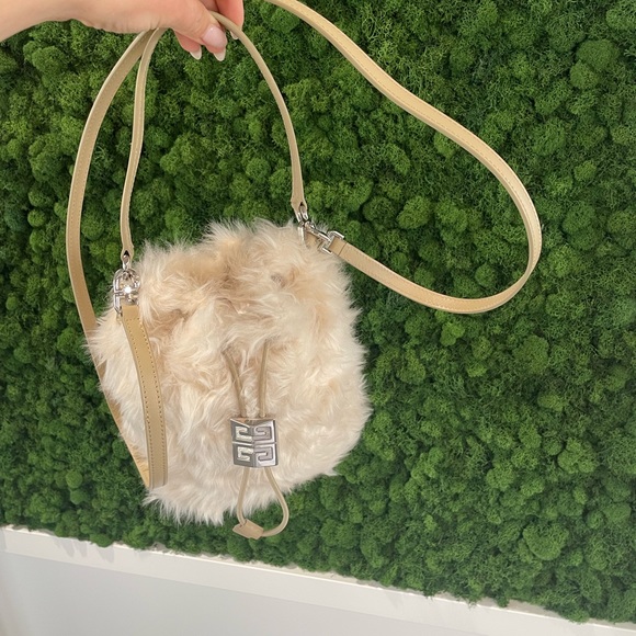 Givenchy Bucket bag - Picture 4 of 5